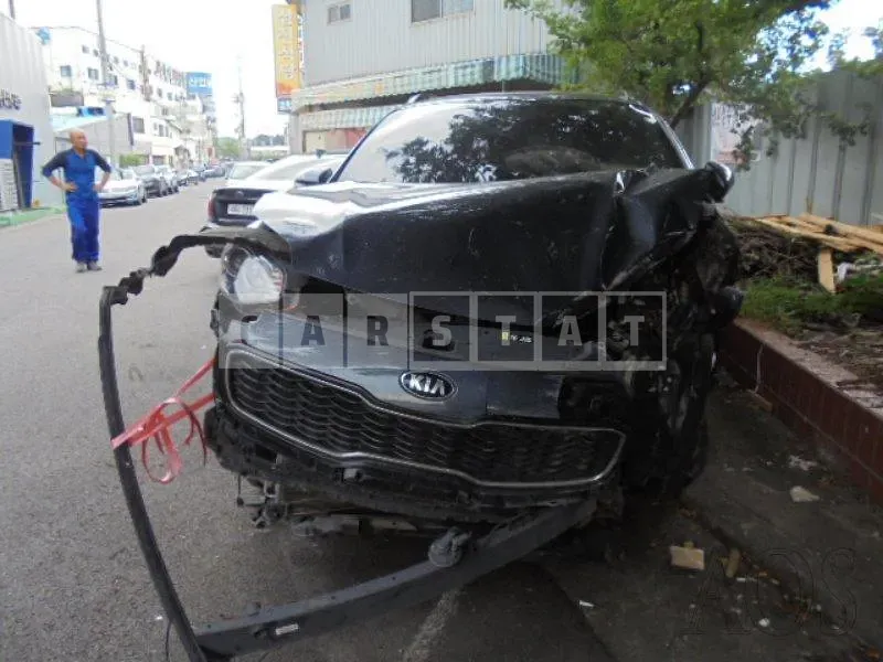 Photo 2 of 50: 2018 Kia Sportage, VIN KNAP6815GJK459553 — Korean insurance auction