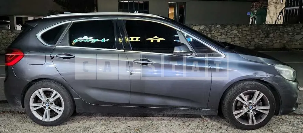 Photo 2 of 10: 2017 BMW Active Tourer — Korean insurance auction