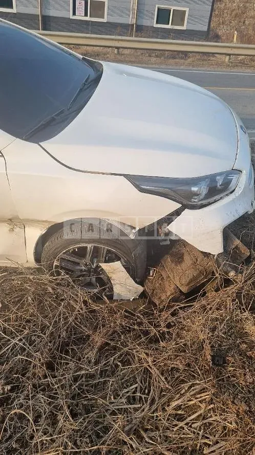 Photo 2 of 9: 2019 Kia K3 1.6 — Korean insurance auction