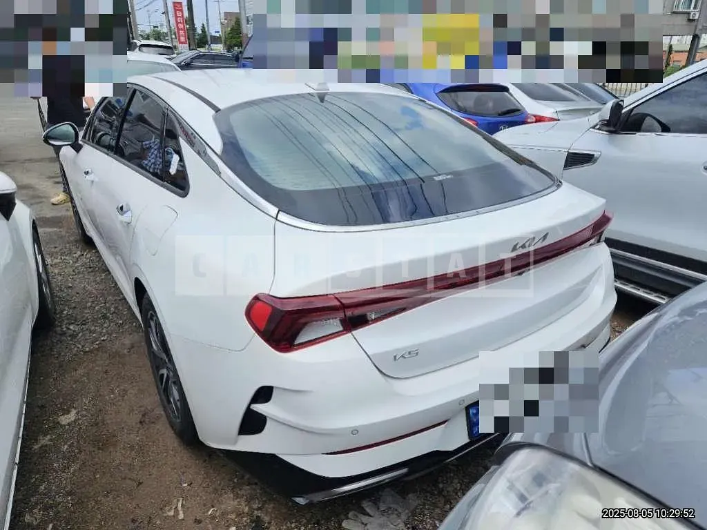 Photo 2 of 8: 2022 Kia K5 — Korean insurance auction