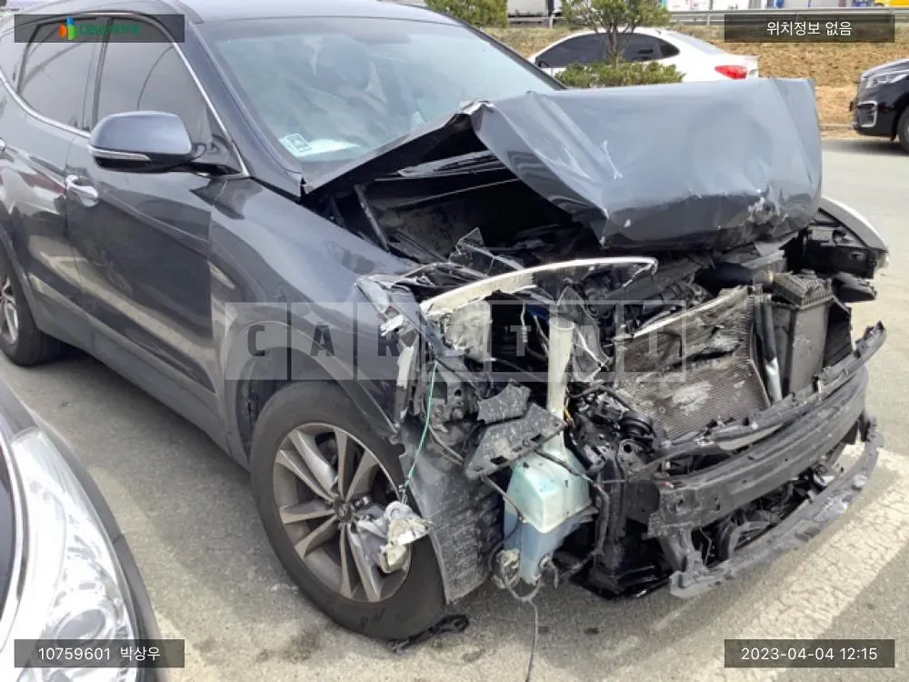 Photo 2 of 17: 2015 Hyundai Santa Fe — Korean insurance auction