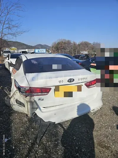 Photo 1 of 17: 2017 Kia K5 LPI — Korean insurance auction