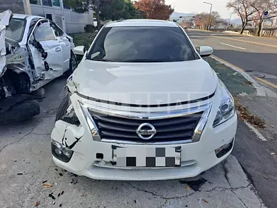 Photo 1 of 19: 2015 Nissan Altima 2.5 — Korean insurance auction