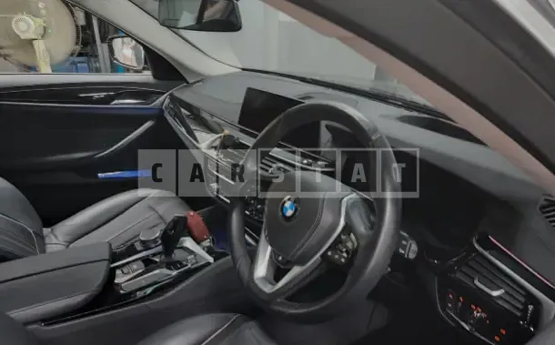 Photo 2 of 9: 2020 BMW 520i Luxury, VIN WBAJK9104LCD41034 — Korean insurance auction