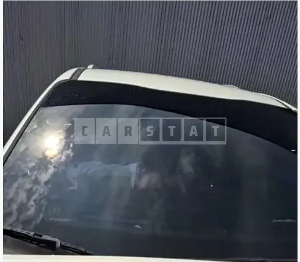 Photo 2 of 17: 2018 Kia Carnival — Korean insurance auction