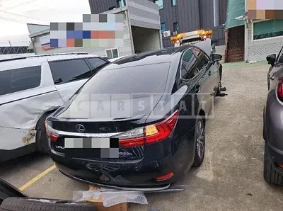 Photo 1 of 20: 2017 Lexus ES300h, VIN JTHBW1GG9H2165432 — Korean insurance auction