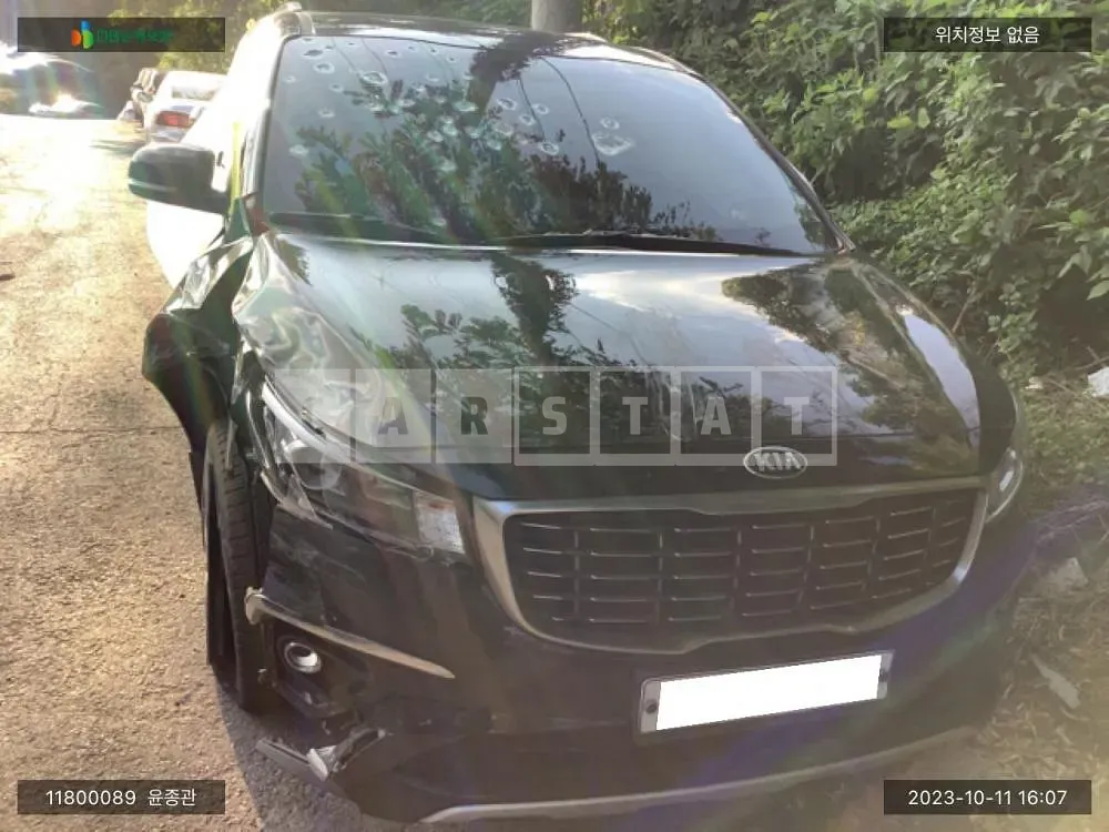 Photo 2 of 48: 2019 Kia Carnival, VIN KNAMB81ABKS579049 — Korean insurance auction