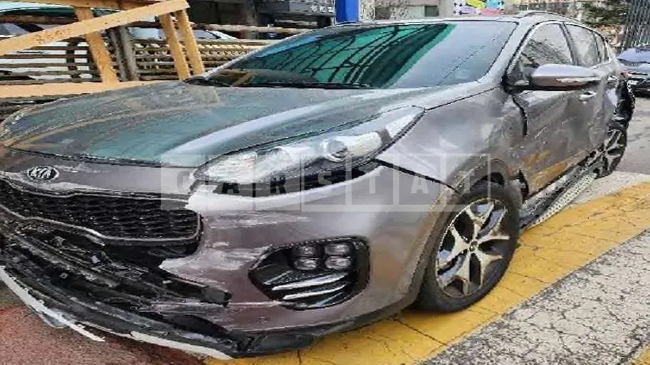 Photo 2 of 12: 2018 Kia Sportage 2.0, VIN KNAPR813BJK492347 — Korean insurance auction
