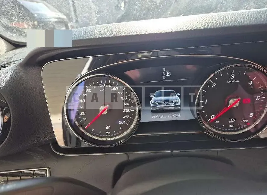 Photo 2 of 12: 2016 Mercedes-Benz E220 d — Korean insurance auction