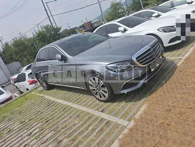 Photo 1 of 15: 2017 Mercedes-Benz E400 4Matic — Korean insurance auction