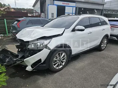 Photo 1 of 11: 2017 Kia Sorento — Korean insurance auction