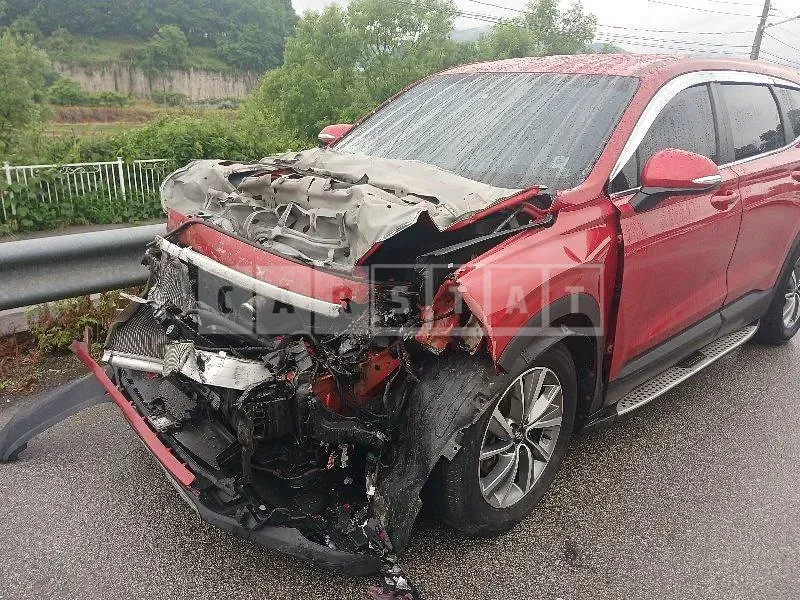 Photo 2 of 96: 2018 Hyundai Santa Fe TM Gasoline — Korean insurance auction