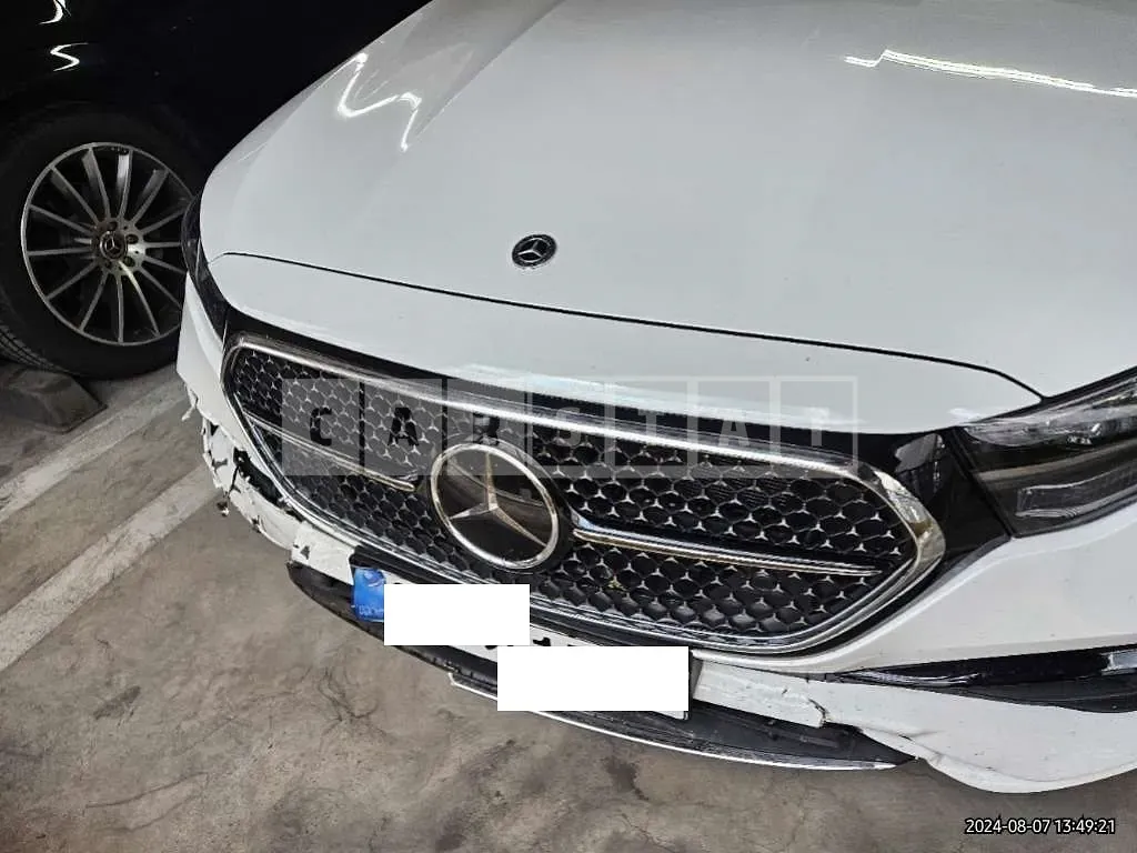 Photo 2 of 34: 2024 Mercedes-Benz E300 4Matic — Korean insurance auction