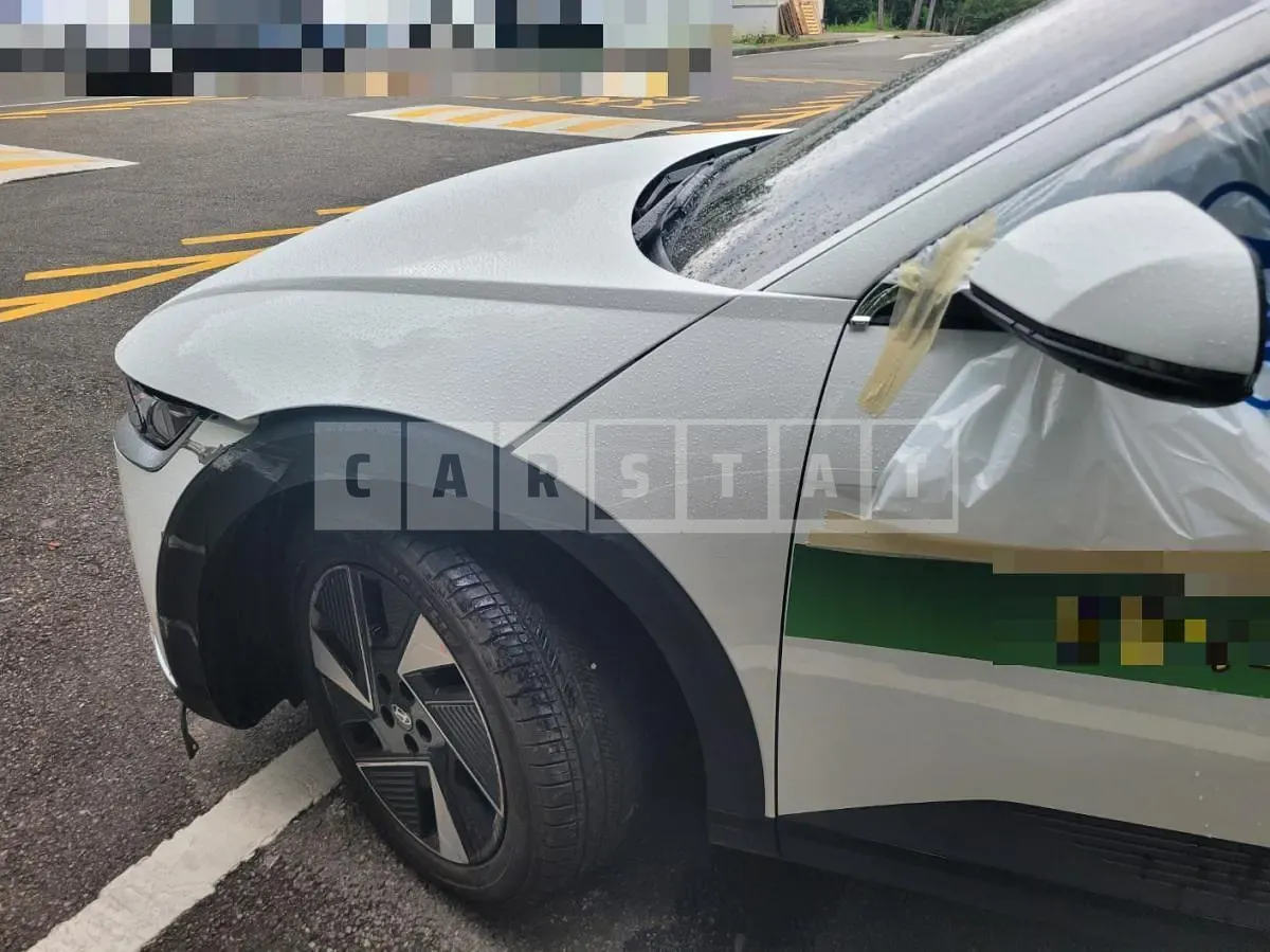 Photo 2 of 26: 2024 Hyundai IONIQ 5 Electric — Korean insurance auction