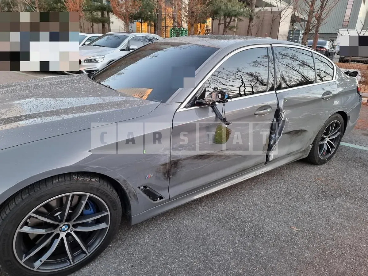 Photo 2 of 4: 2021 BMW 520i, VIN WBA11BH03MCG83852 — Korean insurance auction