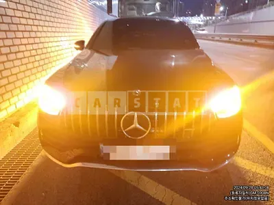 Photo 1 of 34: 2023 Mercedes-Benz GLC300 4Matic Coupe — Korean insurance auction