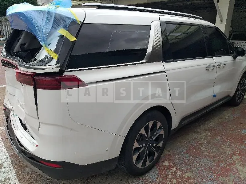 Photo 2 of 32: 2023 Kia Carnival, VIN KNANE813BPS296612 — Korean insurance auction