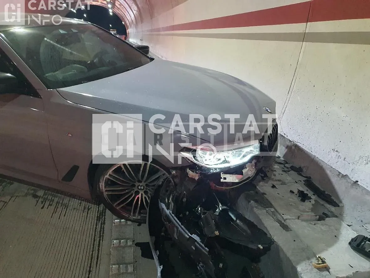 Photo 2 of 15: 2017 BMW 530d — Korean insurance auction