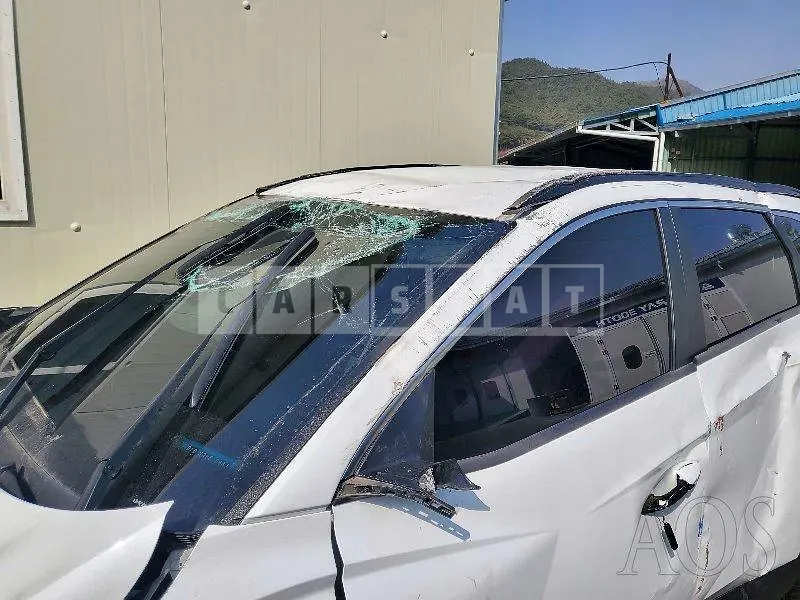 Photo 2 of 19: 2021 Hyundai Tucson, VIN KMHJC811BMU017237 — Korean insurance auction