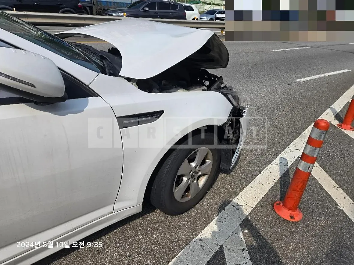 Photo 2 of 10: 2015 Kia K5 2.0 LPG — Korean insurance auction