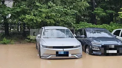 Photo 1 of 3: 2022 Hyundai IONIQ 5 Long Range Electric Car — Korean insurance auction