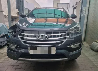 Photo 1 of 9: 2017 Hyundai Santa Fe DM — Korean insurance auction