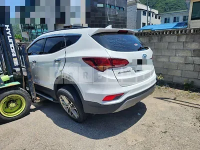 Photo 1 of 5: 2016 Hyundai Santa Fe DM 2.0 — Korean insurance auction