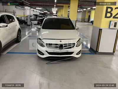 2018 Mercedes-Benz /B220