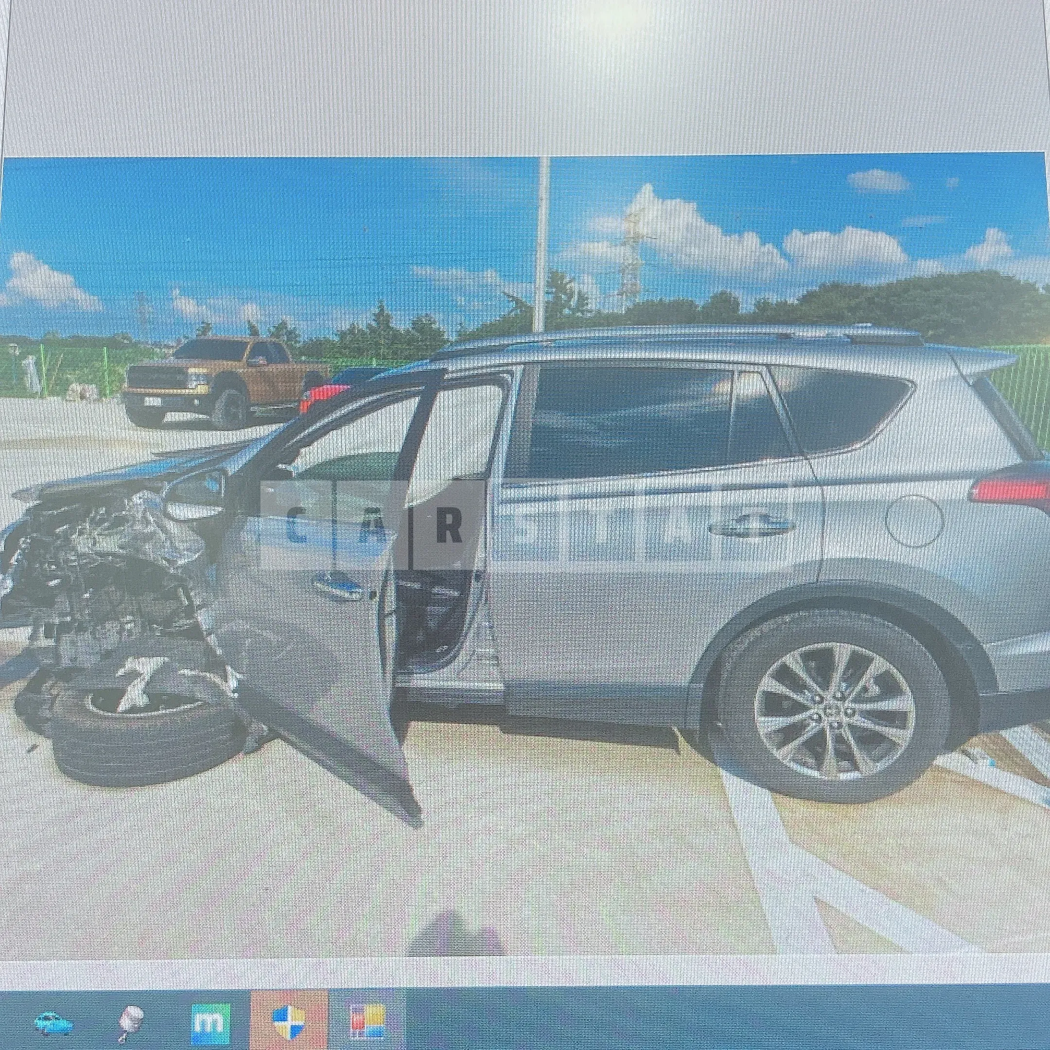 Photo 2 of 5: 2018 Toyota RAV4 2WD, VIN JTMYFREVXJD111210 — Korean insurance auction