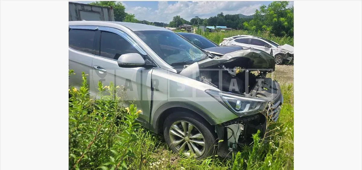 Photo 2 of 8: 2016 Hyundai Santa Fe 2.0 — Korean insurance auction