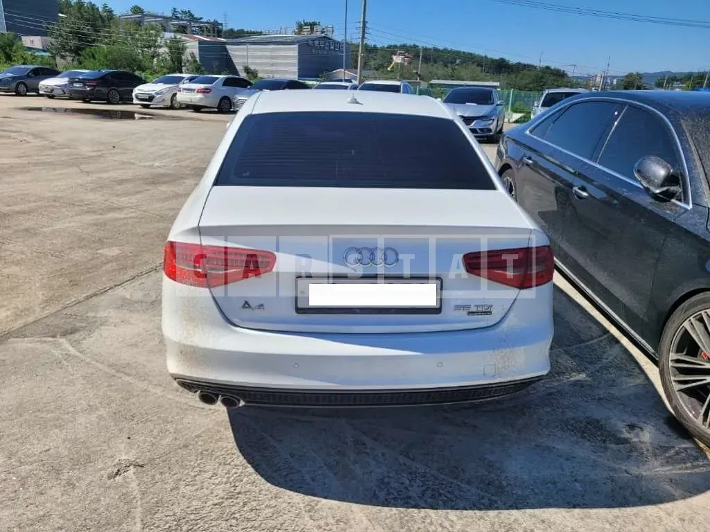 Photo 2 of 23: 2015 Audi A4 35 TDI quattro, VIN WAUZZZ8K3FN026768 — Korean insurance auction