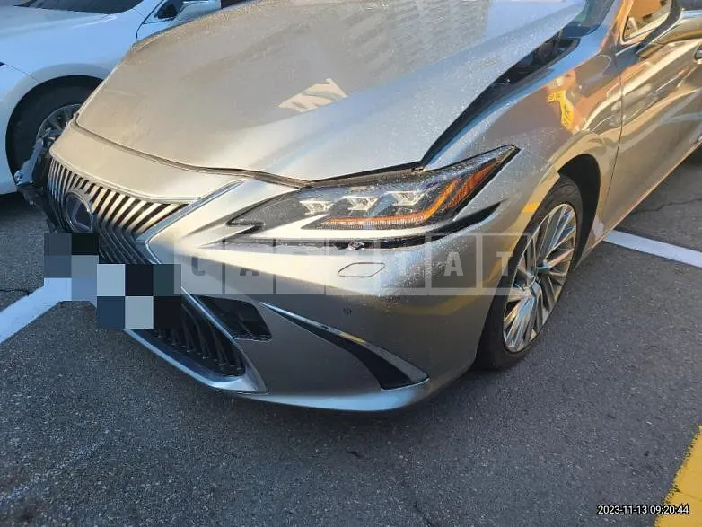 Photo 2 of 15: 2021 Lexus ES300h — Korean insurance auction