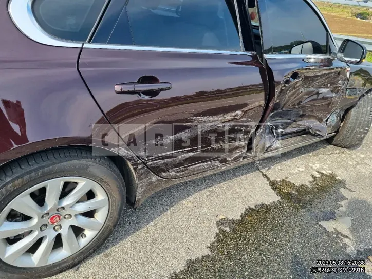 Photo 2 of 13: 2017 Jaguar XF 20d, VIN SAJBB4BN0HCY38799 — Korean insurance auction