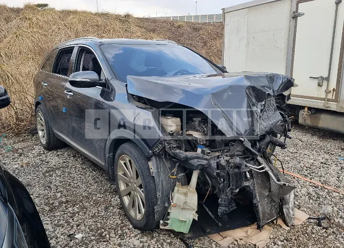 Photo 2 of 9: 2018 Kia Sorento, VIN KNAPS811DJA460924 — Korean insurance auction