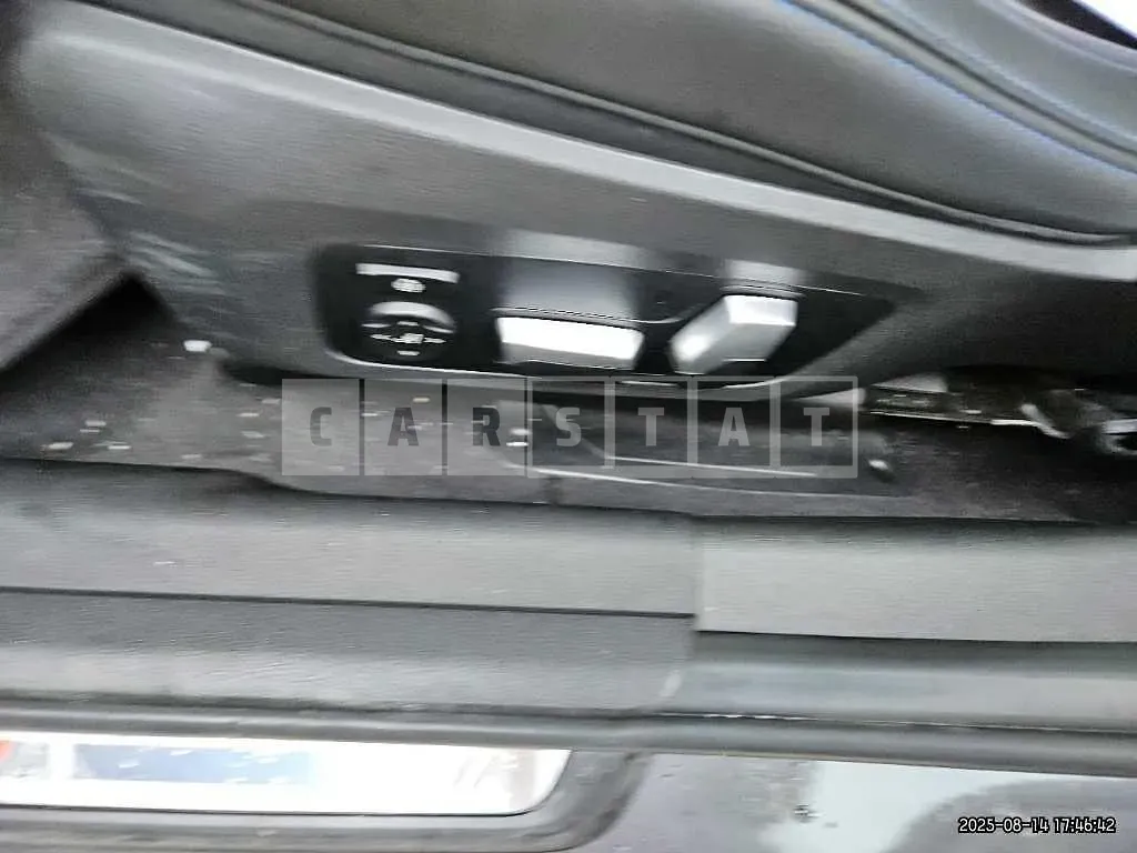 Photo 2 of 44: 2021 BMW 320d — Korean insurance auction
