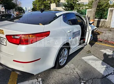Photo 1 of 11: 2015 Kia K5, VIN KNAGN418BFA540472 — Korean insurance auction