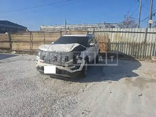 Photo 2 of 17: 2016 Ford Explorer — Korean insurance auction