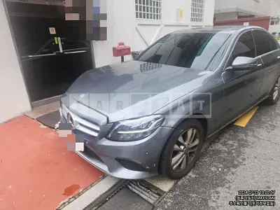 Photo 1 of 27: 2020 Mercedes-Benz C200 — Korean insurance auction