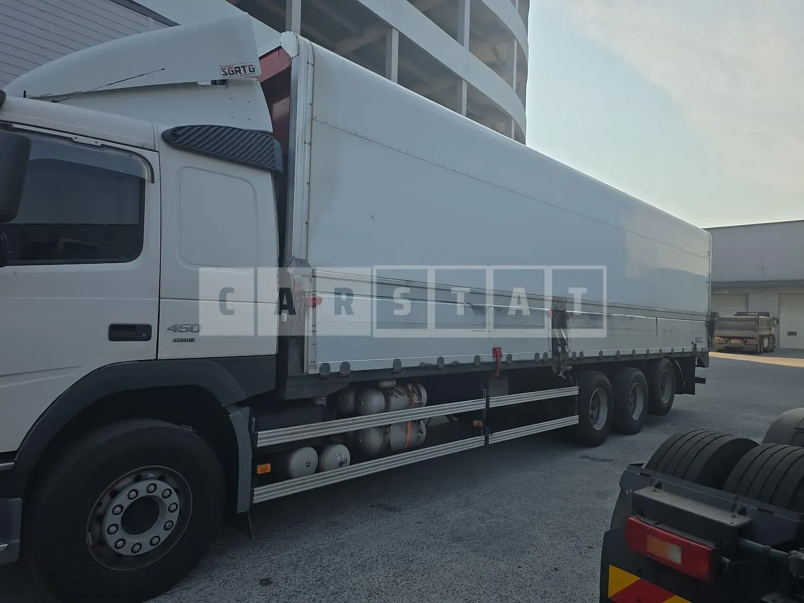 Photo 3 of 3: 2015 Volvo 25-Ton Wingbody, VIN YV2XZX0D4FA777760 — Korean insurance auction