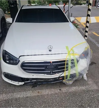 Photo 1 of 14: 2021 Mercedes-Benz E250 — Korean insurance auction
