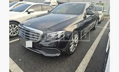 Photo 1 of 15: 2018 Mercedes-Benz E220 d 4Matic — Korean insurance auction