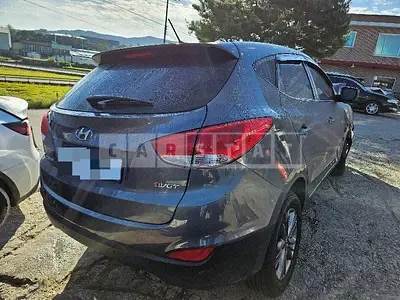 Photo 1 of 9: 2014 Hyundai Tucson ix — Korean insurance auction