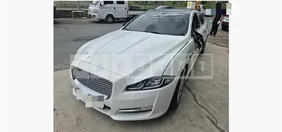 Photo 1 of 20: 2017 Jaguar XJ 3.0d — Korean insurance auction