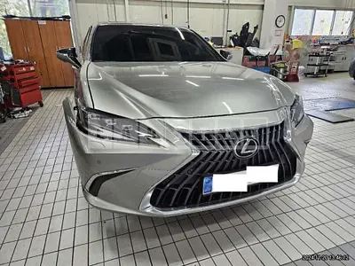 Photo 1 of 30: 2025 Lexus ES300h — Korean insurance auction