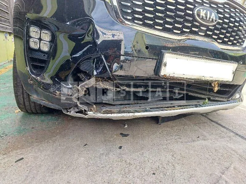 Photo 2 of 39: 2017 Kia Sorento, VIN KNAPS81ABJA414367 — Korean insurance auction