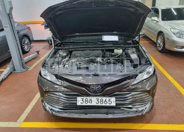 Photo 2 of 47: 2019 Toyota Camry Hybrid, VIN JTNB21HKXK3019523 — Korean insurance auction