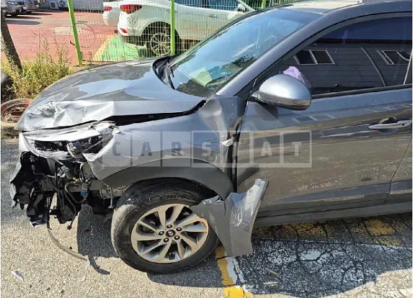 Photo 2 of 8: 2018 Hyundai Tucson — Korean insurance auction