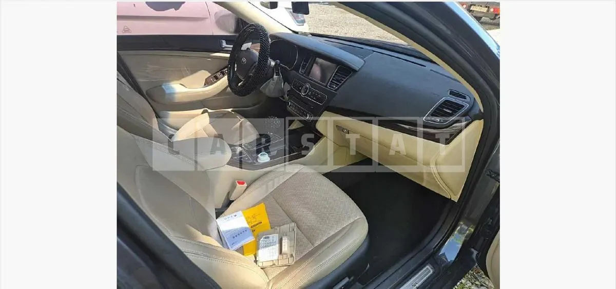 Photo 2 of 12: 2015 Kia K7 — Korean insurance auction