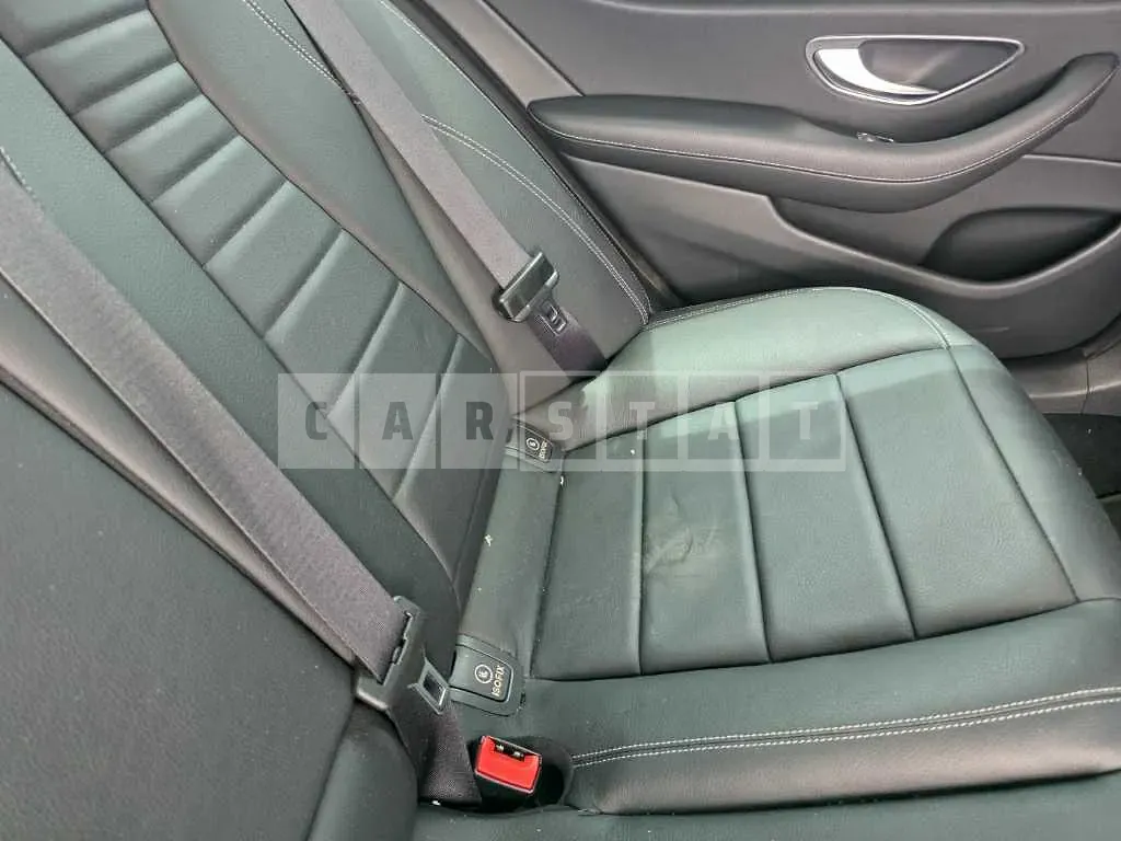 Photo 2 of 19: 2018 Mercedes-Benz E220 d — Korean insurance auction