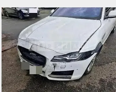 Photo 1 of 8: 2017 Jaguar XF 20d — Korean insurance auction